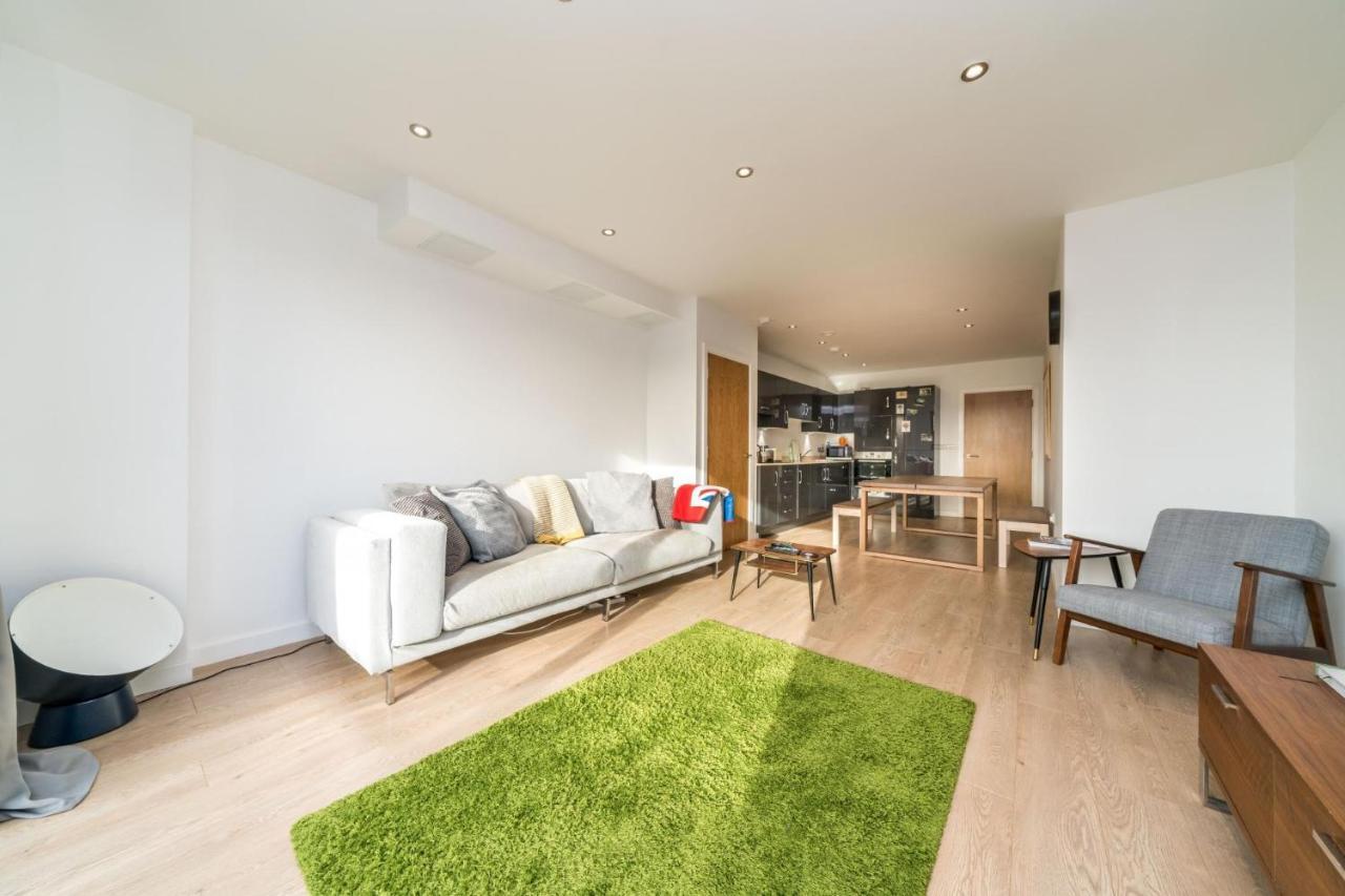 New 2bd Flat 4mins To Excel Centre Fast City Links * London