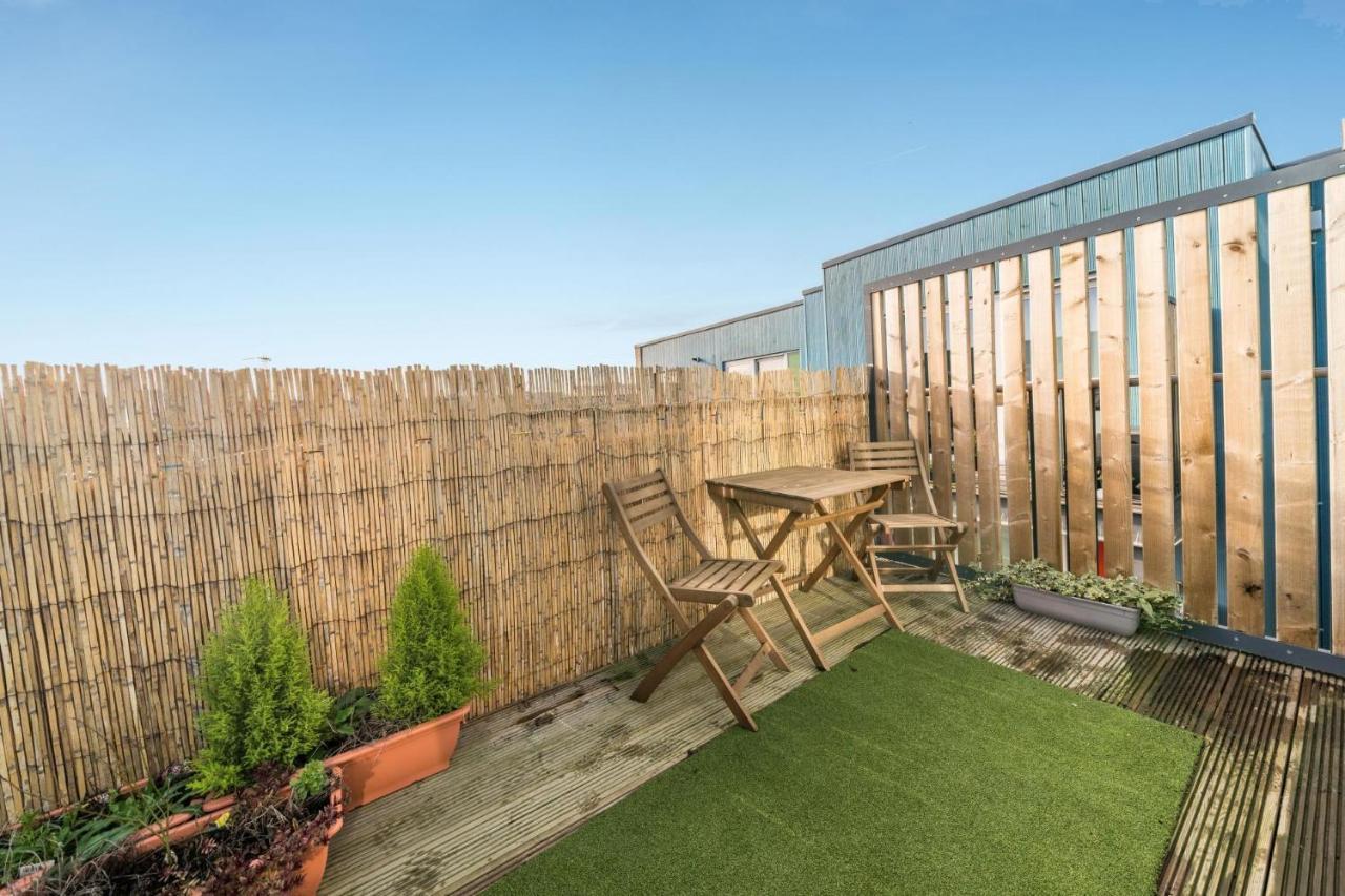 New 2bd Flat 4mins To Excel Centre Fast City Links