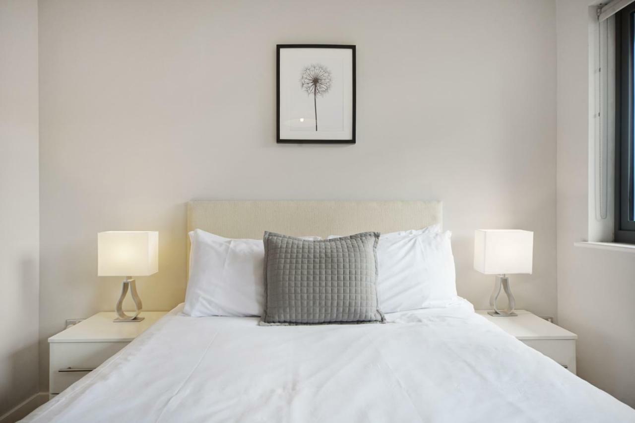 2 Bed Executive Penthouse Near Liverpool Street Free Wifi By Aparts Apartment *