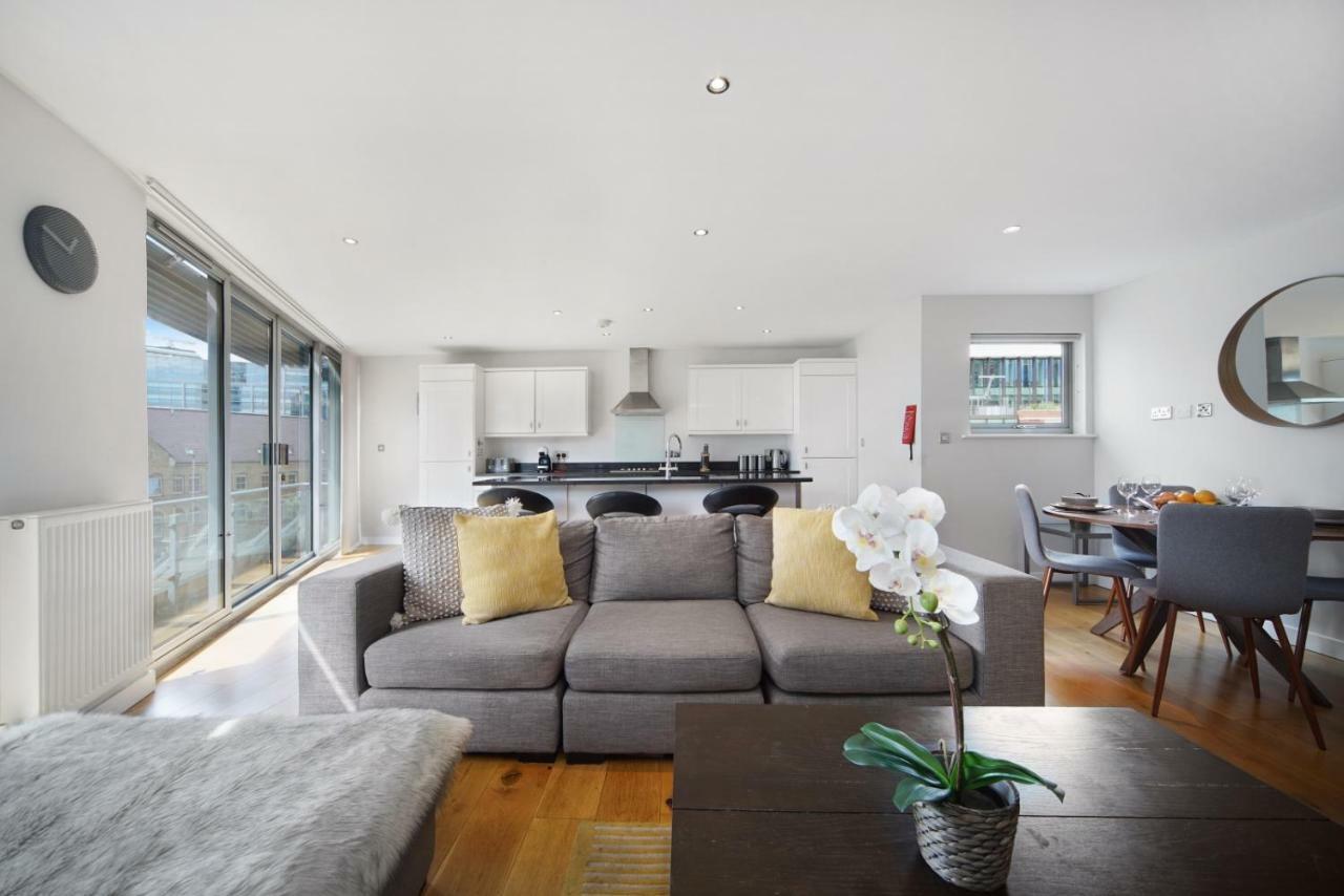 2 Bed Executive Penthouse Near Liverpool Street Free Wifi By Aparts Apartment London