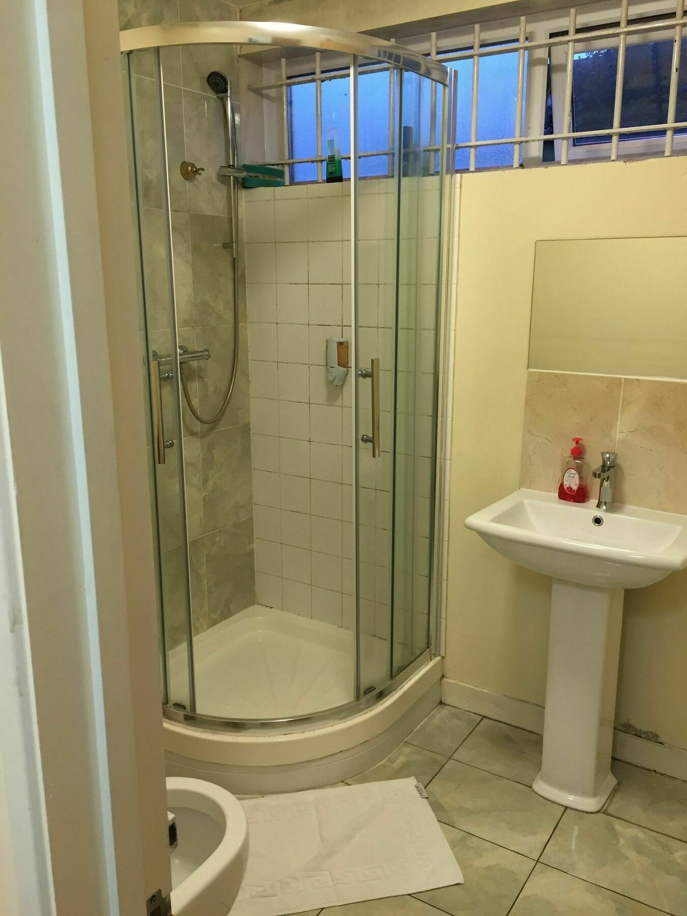 Coronation House Guest house 2*