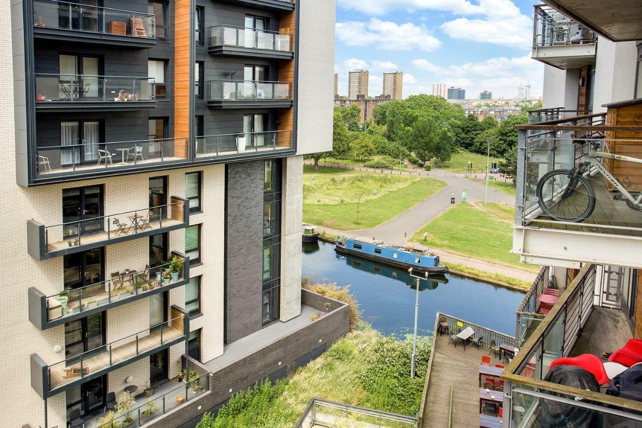 Beautiful, Secure, 2-bedroom Canal-side Apartment London