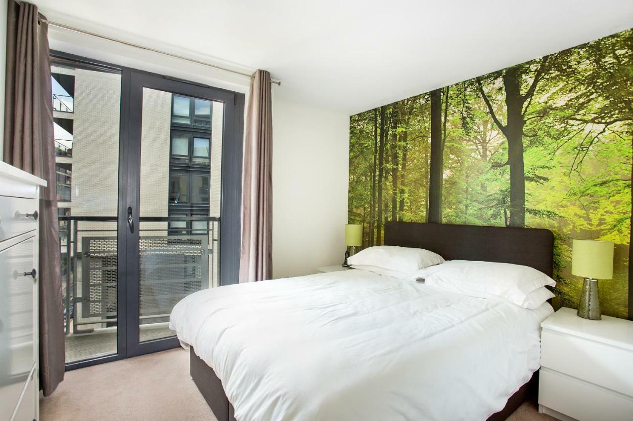 Apartment Beautiful, Secure, 2-bedroom Canal-side