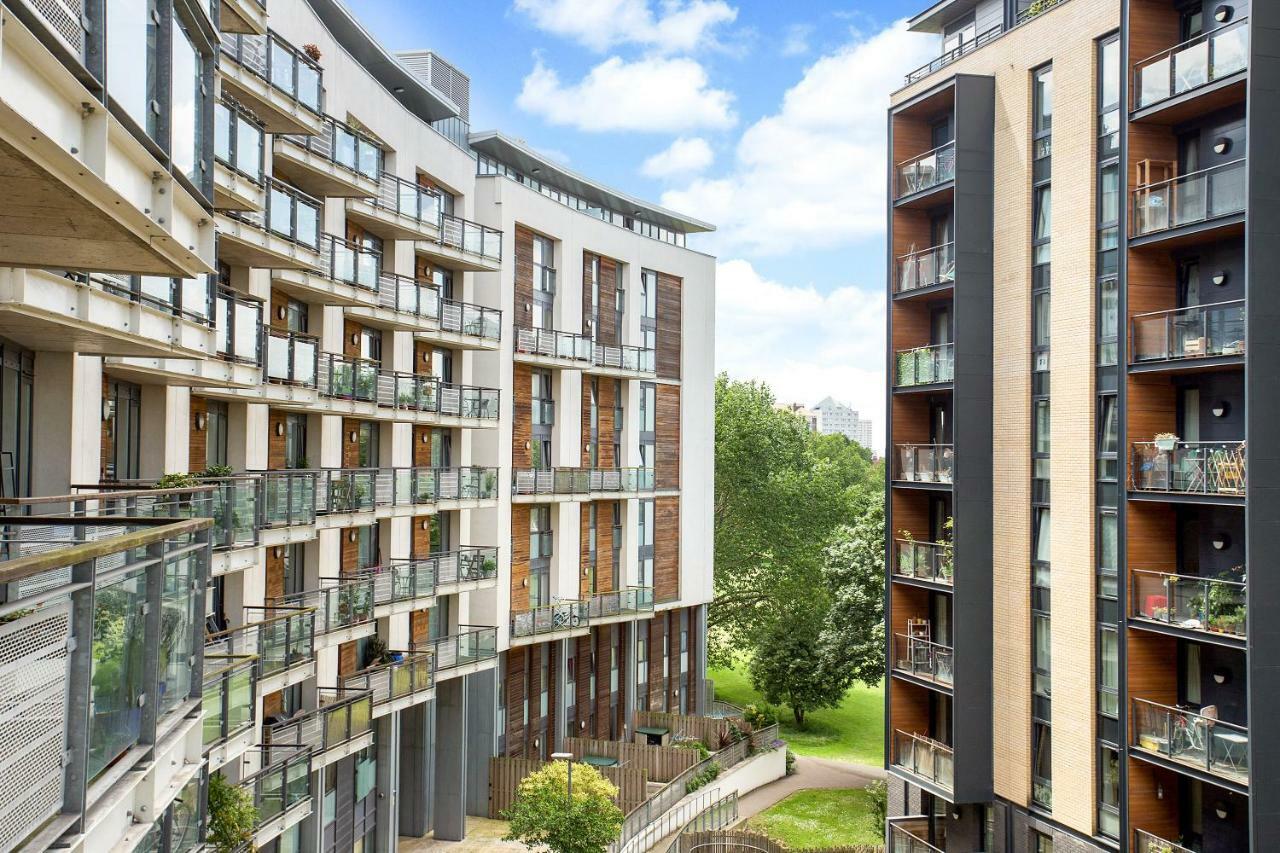 Apartment Beautiful, Secure, 2-bedroom Canal-side *