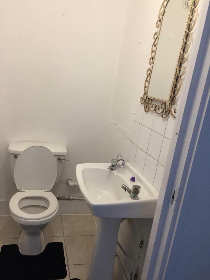 20 East Tenter Street *