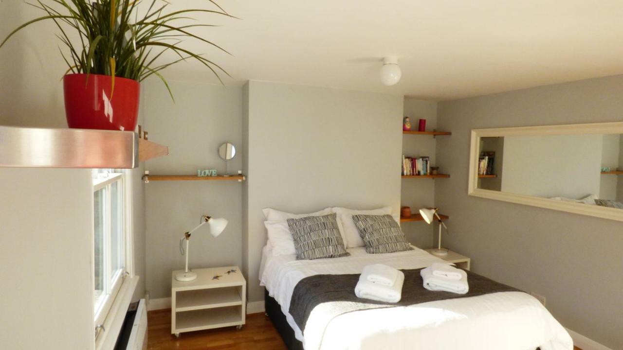 Trendy 2 Bedroom In Vibrant Shoreditch, Zone 1 Free Wifi - Sleeps 4+2 London