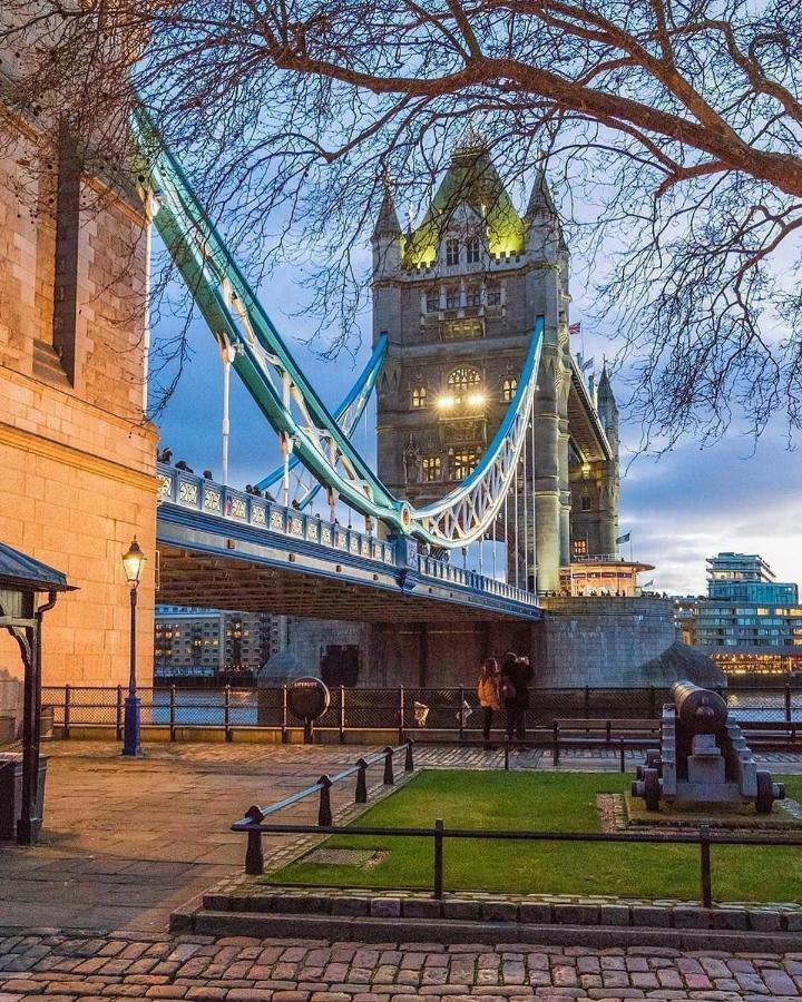Tower Bridge Rainbow Casa de hóspedes 3*