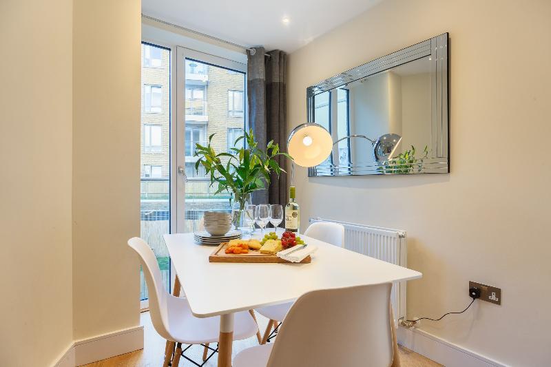 Canary Gateway Serviced Hotel