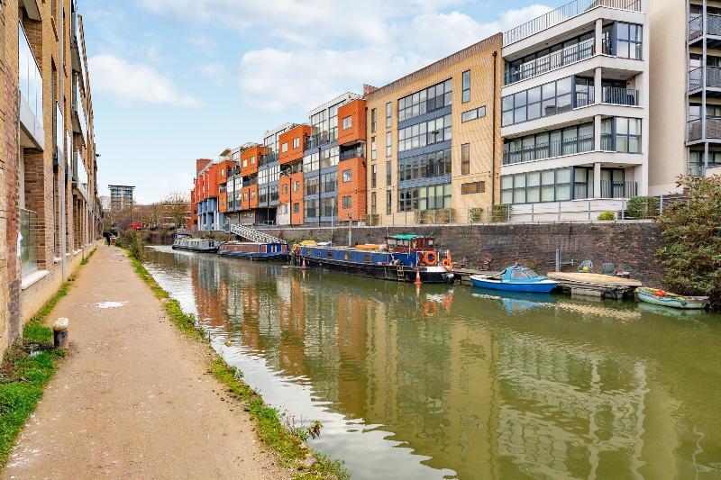 Canary Gateway Serviced Hotel 4*