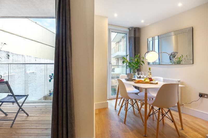 Canary Gateway Serviced Hotel