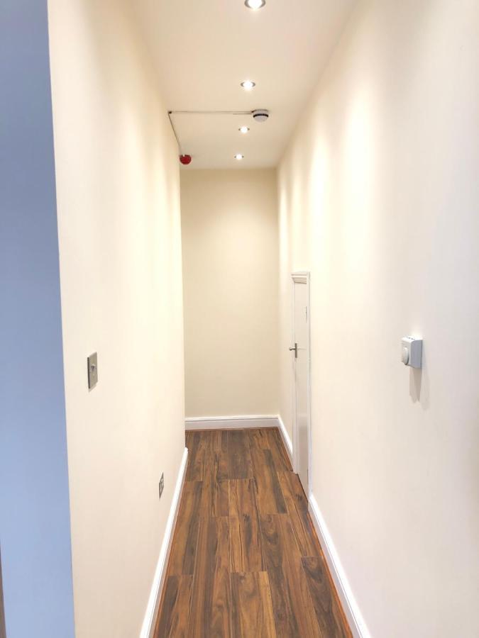 Greater Holiday Let @ Hanwell Apartamento Londres