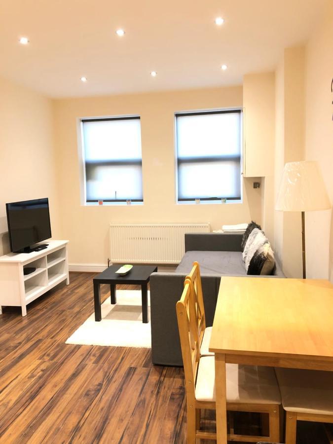 Apartamento Greater Holiday Let @ Hanwell