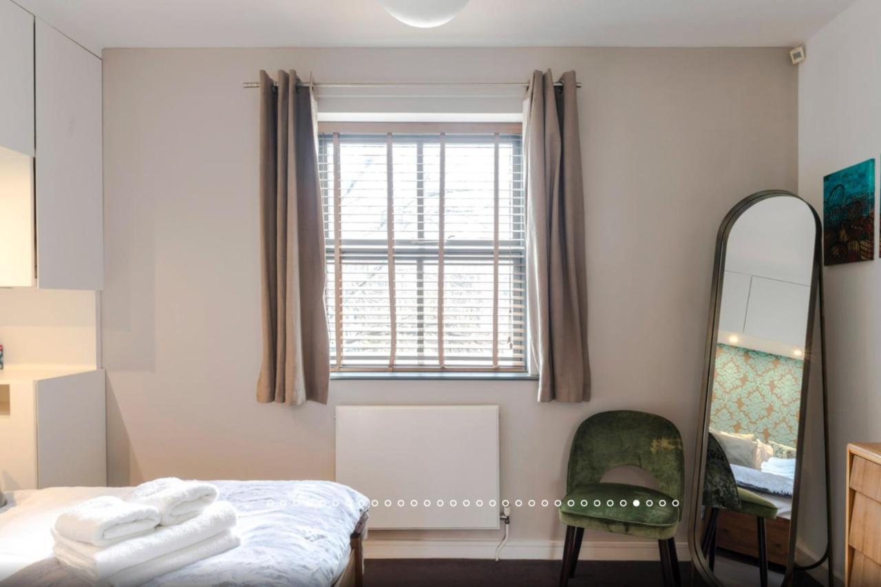 Apartamento Neon Melody - Playful 2 Bedrooms By Bridge