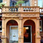 Willett Hotel