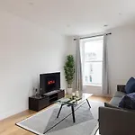 London City Apartments - Luxury And Spacious Apartment With Balcony
