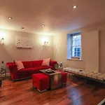 Lovely Central 2 Bed Garden Flat Warren Street