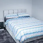 Camden Large 2 Bedroom Flat Guest House