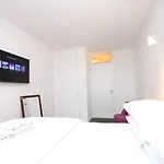 Soho Apartment With Excellent Views