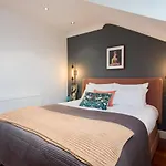 The Cromwell Road Escape - Modern & Central 1Bdr Flat With Rooftop Terrace