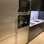 Luxury Canary Wharf One Bedroom Apartment In The Heart Of London