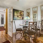 Exclusive Home In Acton By Underthedoormat