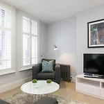 Urban Chic - Shaftesbury