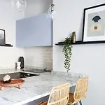 Contemporary Studio - minutes from Angel Tube St.