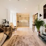 Lovely 2 Bed Apartment 15Mins From Bond St
