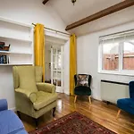 Exclusive Home In Acton By Underthedoormat