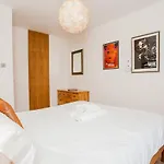 Stylish 1 Bedroom Flat In Vauxhall