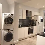Spacious 2 Bed In Gated Community Up To 6 Guests