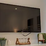 Modern Apartment In Hampstead For 4