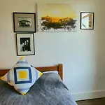 Home In Queen\'S Park