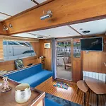 Rustic 2-Bed Houseboat On The River Thames, In East London