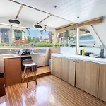 Rustic 2-Bed Houseboat On The River Thames, In East London