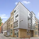 10 Eagle Court, Farringdon