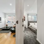 Camberwell Modern Deluxe 1 Bedroom Apartment London