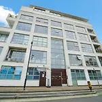 Camberwell Modern Deluxe 1 Bedroom Apartment London