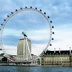 London Oval Apartment