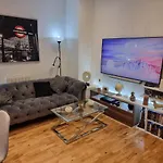 Spacious & Central London Park Ground Floor Flat