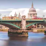 Remarkable Apartment Near London Tower Bridge