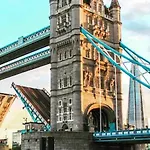 Remarkable Apartment Near London Tower Bridge