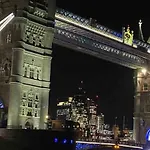 Remarkable Apartment Near London Tower Bridge
