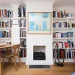 Lovely 2 Bedroom Family Home Near Tower Bridge