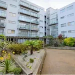 Large American Loft Style Apartment Close To Centre