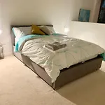 Large American Loft Style Apartment Close To Centre