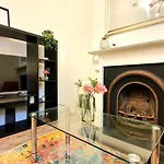 Wimbledon Ideal 1 Bedroom Ground Floor Apartment With Garden