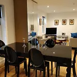 Ellis Terrace Apartment