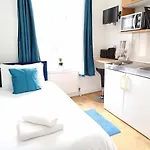 F18-Awesome Studio For 1 Near Paddington-D13