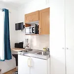 F18-Awesome Studio For 1 Near Paddington-D13